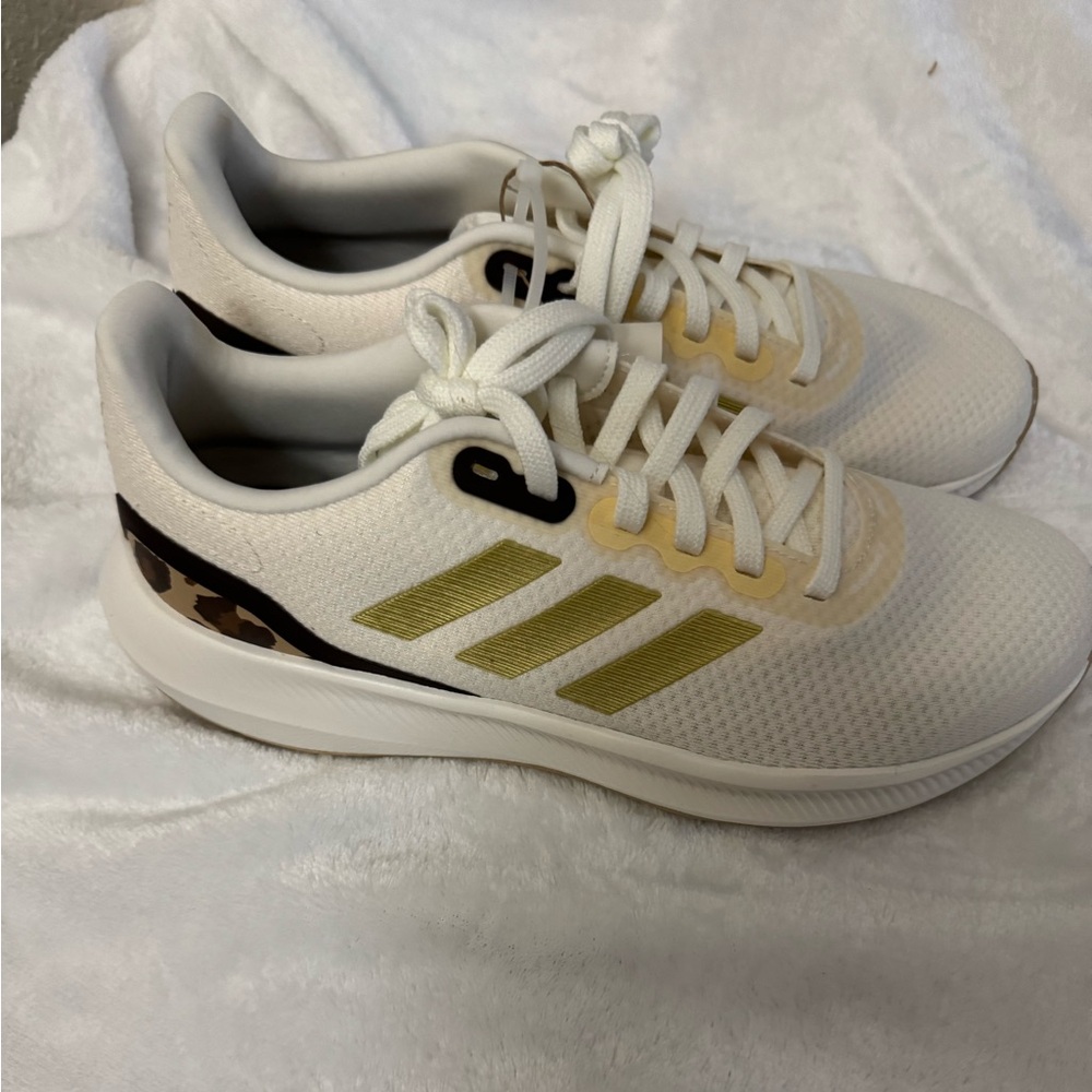 Adidas Runfalcon 3.0/ Women's Off White and Gold Sneakers